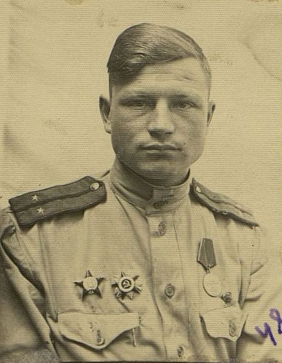 Image: Lieutenant P. Yakovlev, (333 Rifle Regiment)