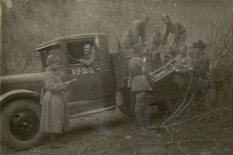 Фотография: Артпарк за погрузкой боеприпасов
