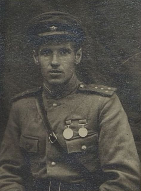 Image: 2nd company commander Captain Grachev