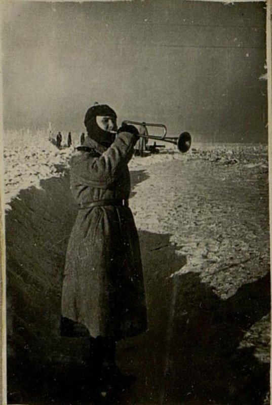 Фотография: Стрельбище части посетил заместитель Командующего Южным Военным Округом Генерал-майор товарищ Дементьев в сопровождении командира  12 запасного стрелкового батальона Генерал-Майора товарищ Ворожейкина