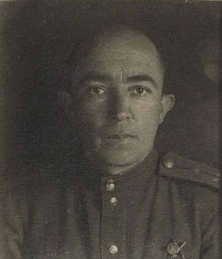 Фотография: Старший лейтенант Пейсахов, награжден орденом "Красная Звезда"