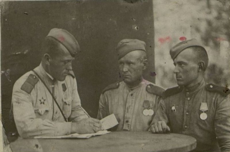 Фотография: Заместитель парторга 6-й батареи Старший Сержант Горбушев П.С.
