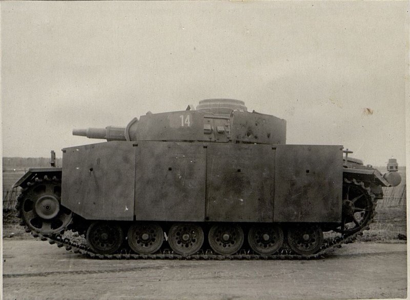 Image: Medium tank T-IV (with 75-mm long-barreled gun)