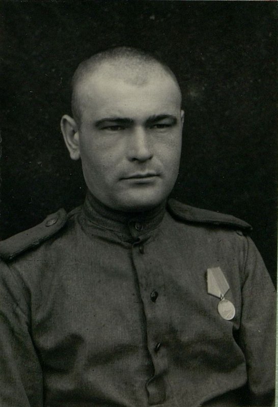 Фотография: Краноармеец Назаренко - шофер