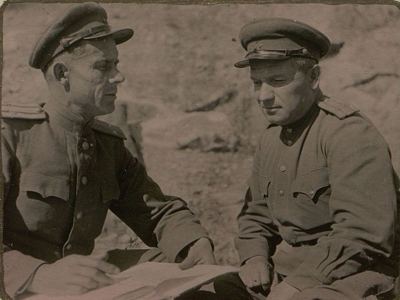 Image: The commander of the 363 rifle division, Colonel Pechenenko S.D. and the head of the political department, Lieutenant Colonel Malivanov A.D.