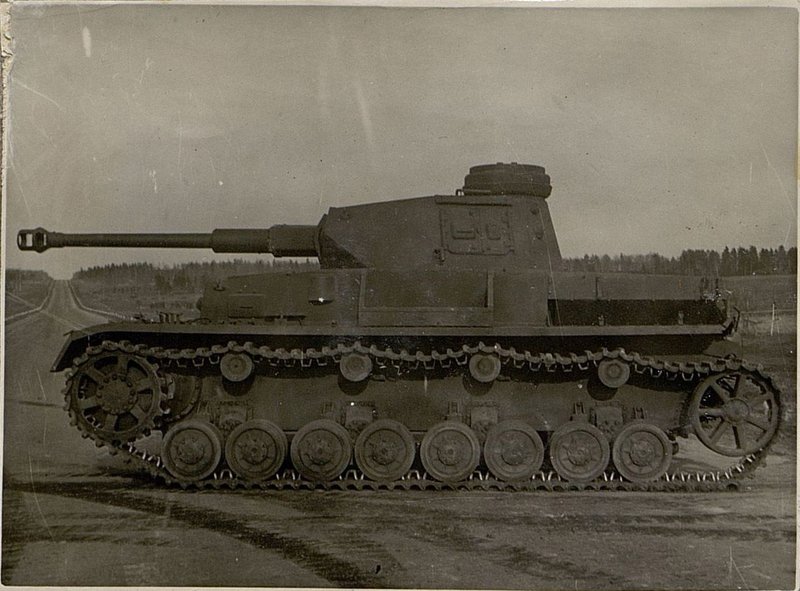 Фотография: Средний танк T-IV (с 75-мм длинноствольной пушкой)