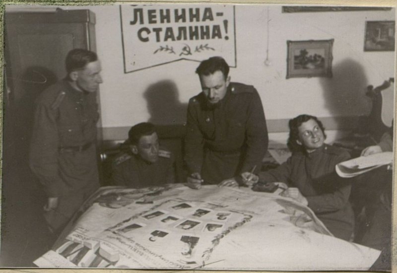 Фотография: Заседание редколлегии