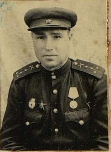 Фотография: Начальник артиллерийского снабжения полка гвардии капитан Дятлов