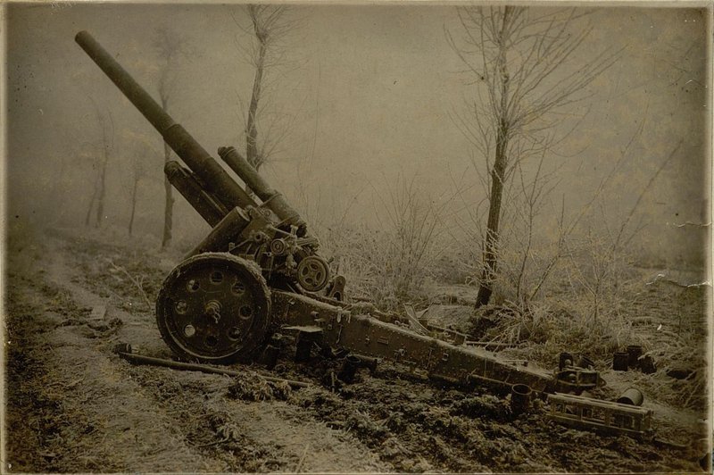 Фотография: 150 мм. 4-х орудийная батарея засеченная БЗР РАД 123 АПАКБр