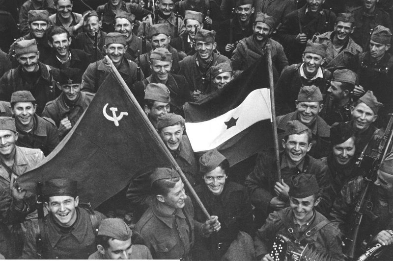Ликующая Югославия. Белград