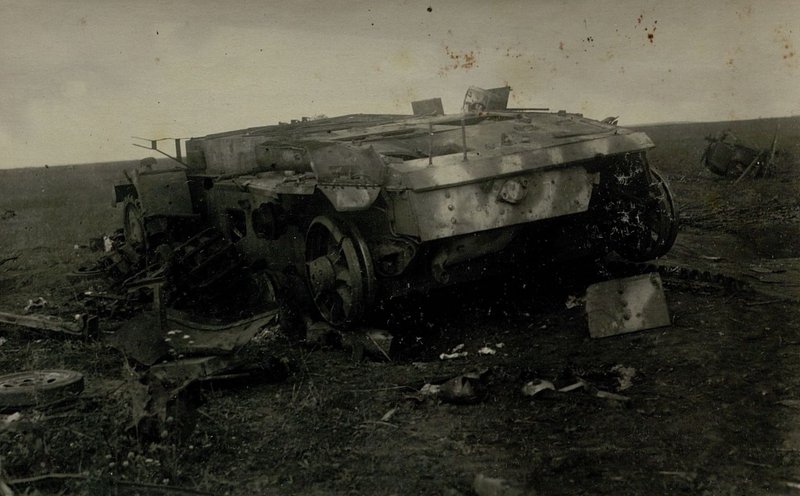 Image: Two direct hits of 122 mm shells in the turret. The fire was led by 3 battery 642 cannon artillery regiment 5 artillery division Buzuluk area 6.7.1043