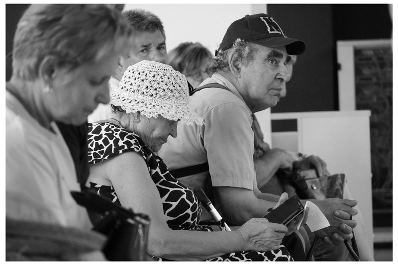 The Multifunctional Centers (MFC) of the Kursk Region are operating in enhanced mode to provide the necessary assistance to refugees from the border areas of the Kursk Region.