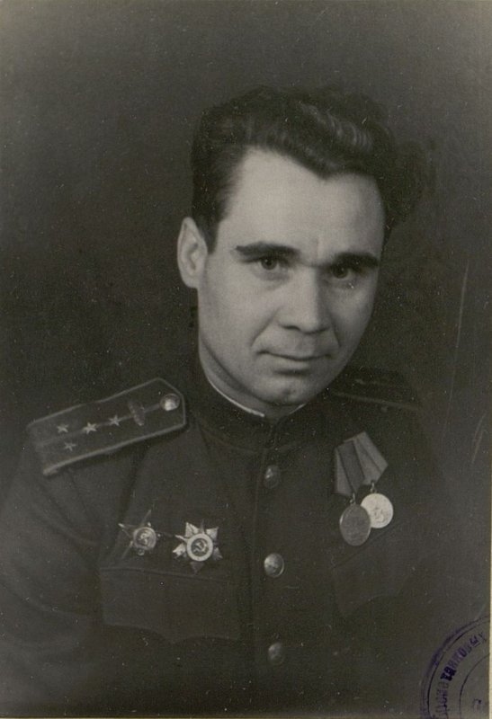Фотография: Заместитель командира 1-го танкового батальона по политической части капитан Сидоренко А.И.