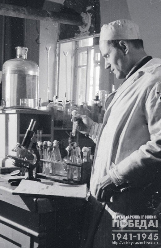Candidate of biological sciences M.Ya.Kaliuzhniy at work