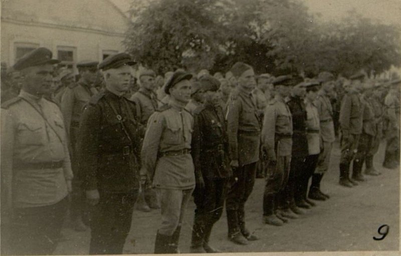 Фотография: Личный состав II и III батальонов на полковом празднике