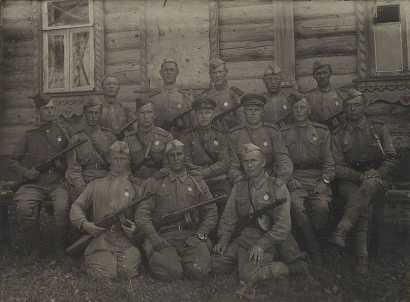 Фотография: Группа награжденных 27-86 ОШИСБ (Штурмовая инженерно-сапёрная бригада)