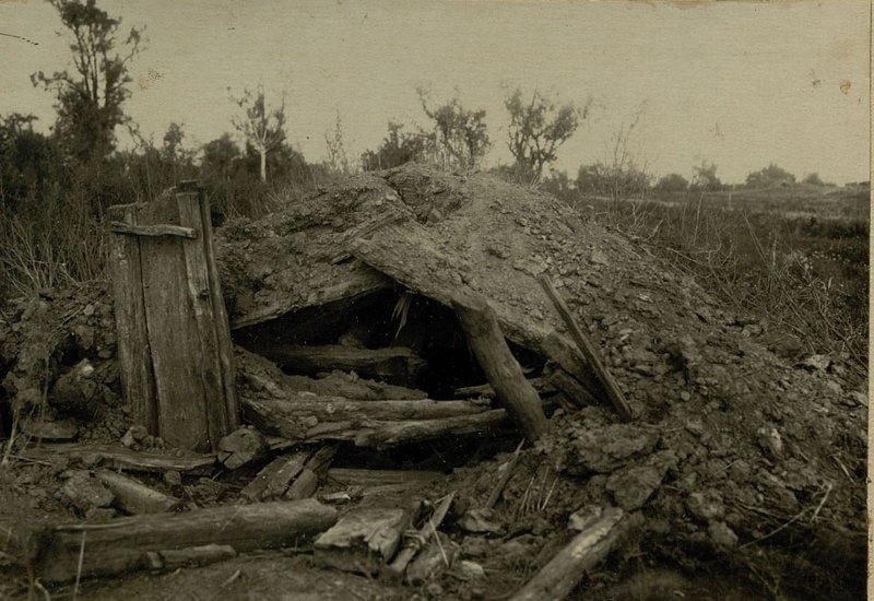 Фотография: Немецкая землянка, разрушенная огнем нашей артиллерии