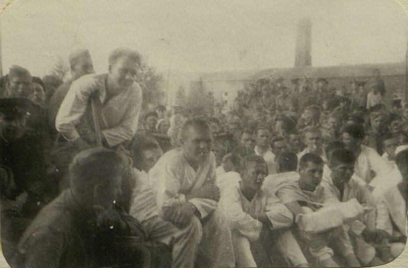 Image: At a concert at the front-line hospital