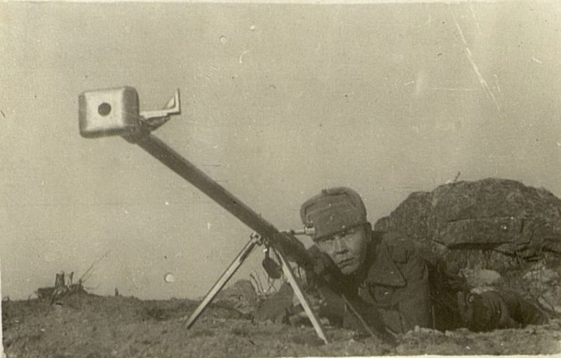 Фотография: Командир расчета противотанкового батальонаР Гвардии сержант Чеусов И.В., награжд. орденом "Красная Звезда"