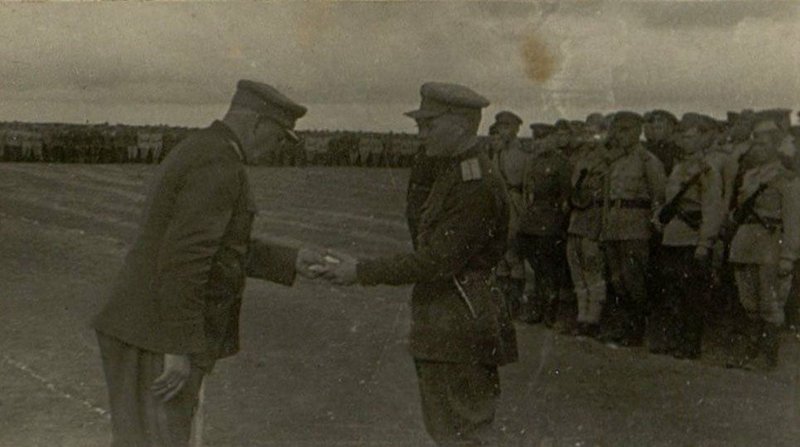 Фотография: Вручение орденов и медалей