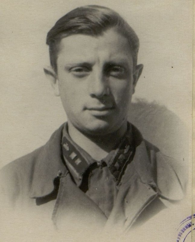 Image: The commander of a tank platoon, Lieutenant Yakovlev A.T.