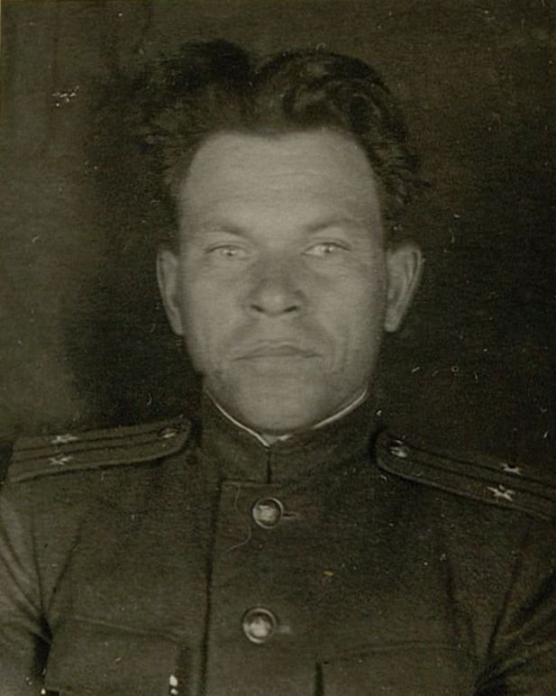 Фотография: Подполковник Прилипский Владимир Михайлович. Заместитель командира 26 Сталинской стрелковой дивизии по тылу