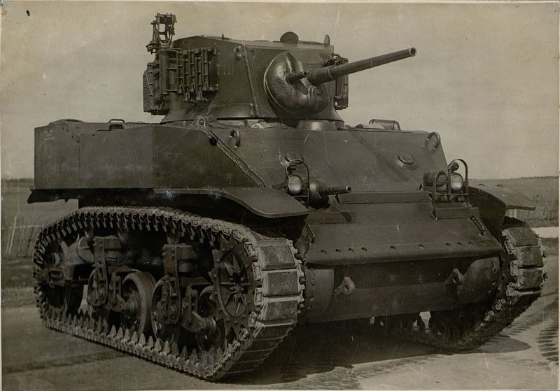 Фотография: Лёгкий танк M5-A1 (американский)
