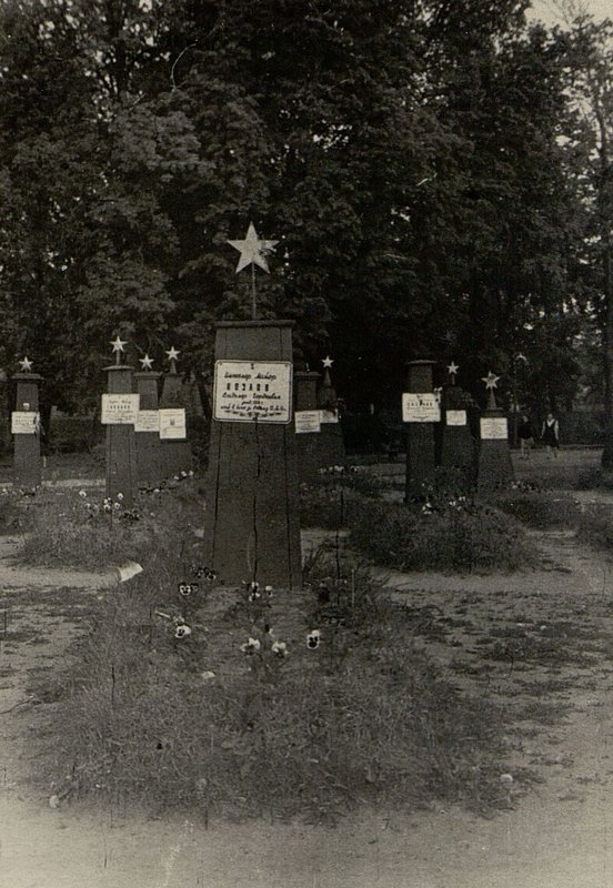 Фотография: Воинское захоронение инженер-майора Козлова Владимира Гордеевича