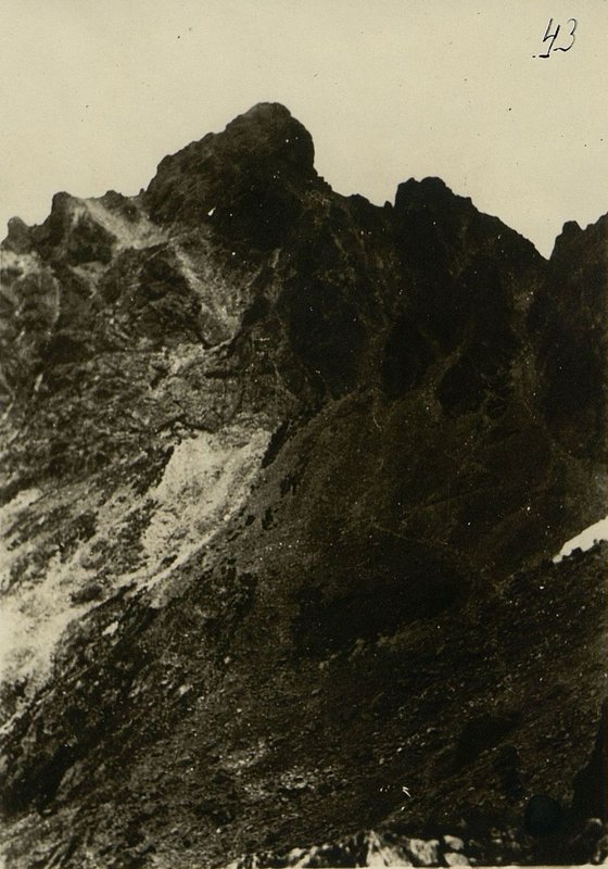 Фотография: Отдельные высоты в цепи хр. м. Фатра (полоса действия 1 чак)