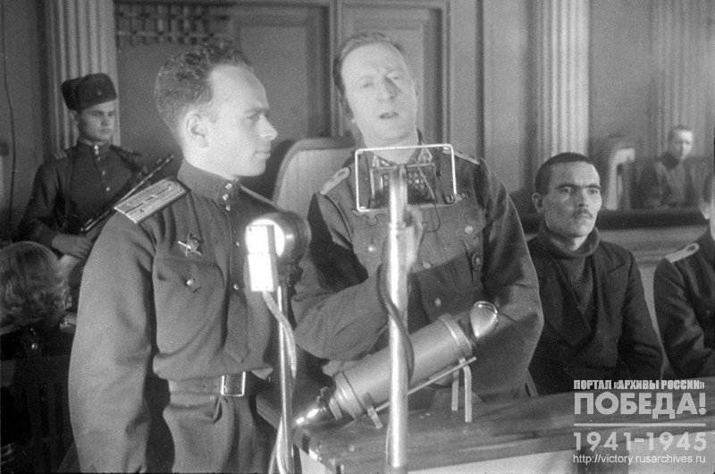 The interrogation of the defendant R. Langfeld at a session of the trial of German war criminals in Kharkov