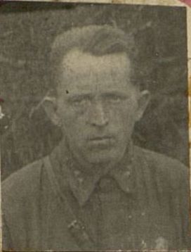 Image: Sanitary instructor of the 4th battery Senior Sergeant Stepanov I.A. for courage and courage shown in battles, he was awarded the medal for bravery.