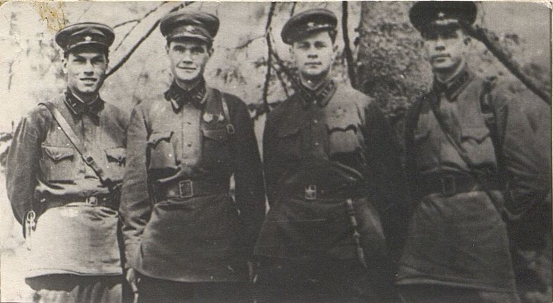 Фотография: Командиры 227 ГАП. май 1942 г.