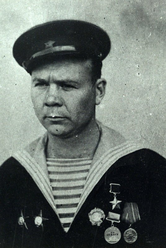 Hero of the Soviet Union Yakov Shvachko, Commander of the landing craft #21 of the 2nd security detachment of the water area of the Novorossiysk Naval Base of the Black Sea Fleet