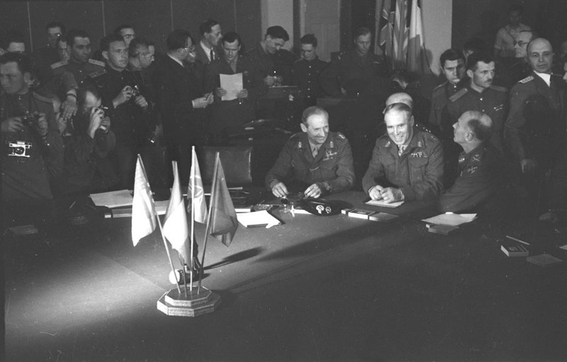 Signing ceremony of the Declaration of German Defeat
