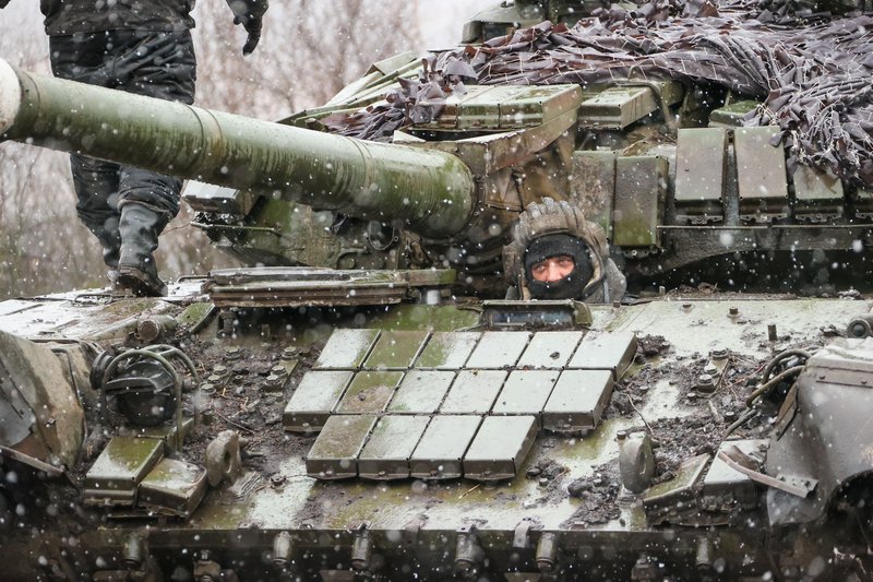 Работа танкового подразделения в зоне СВО (Танк Т-72 ВС РФ)