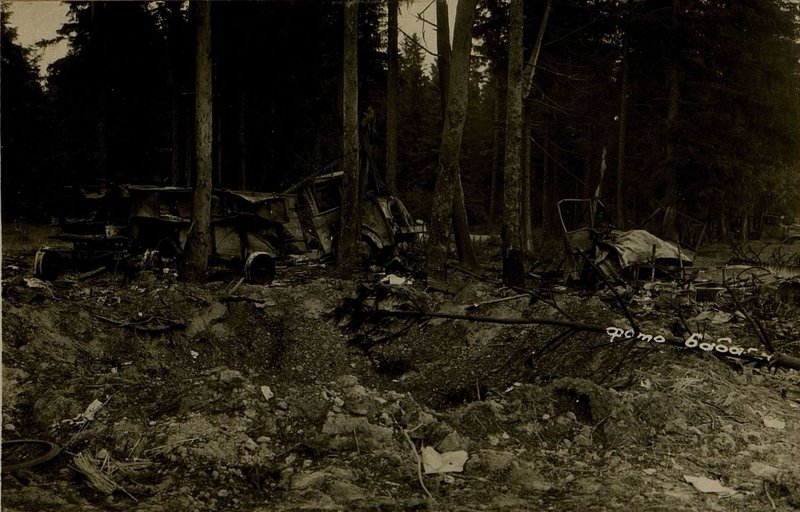 Image: The second crater from a 100 kilogram bomb on the same edge of the forest. This bomb destroyed and damaged 8 cars
