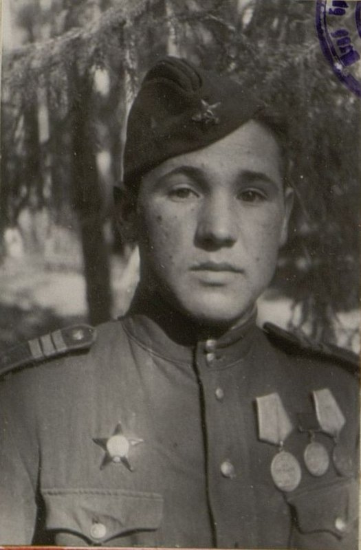 Фотография: Бригадир радио-технического обеспечения Сержант Усачев П.В.
