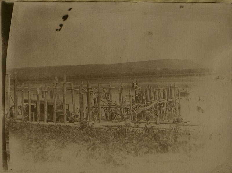 Фотография: Строительство моста