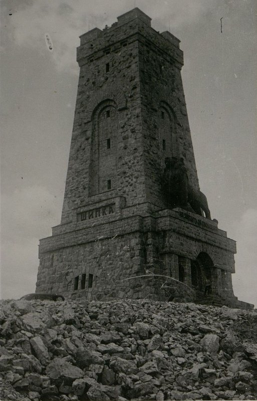 Фотография: Установление мемориальной доски у памятника русским воинам на Шипке