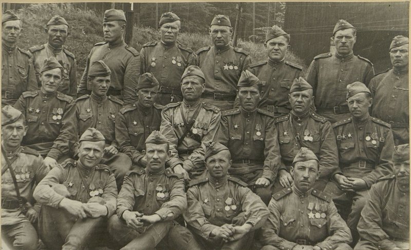 Image: From left to right 1st row: Senior Sergeant Komalov, foreman Sukhostat, private Susaev, Senior Sergeant Ivanov, corporal Fazliev and corporal Aleshin. 2nd row: lieutenant Tuktamyshev, captain Burdin, technician lieutenant Voronov, captain Ivanov, captain Abdullin, captain Vybornov and senior lieutenant Vagin, 3rd row: sergeant Vikhrev, Senior Sergeant Galimov, private Shchennikov, sergeant major Zaripov, Sergeant Major Sepaev, Corporal Tsarev