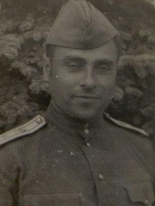 Фотография: Майор медицинской службы Веприн. И.В. Врач батальона