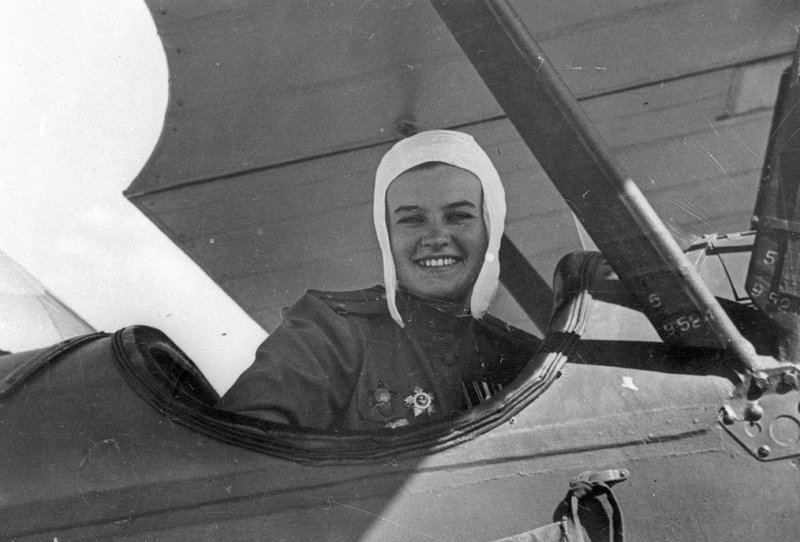 Portrait of Natalya Meklin, a pilot of the all-female 46th Taman Guards Night Bomber Aviation Regiment