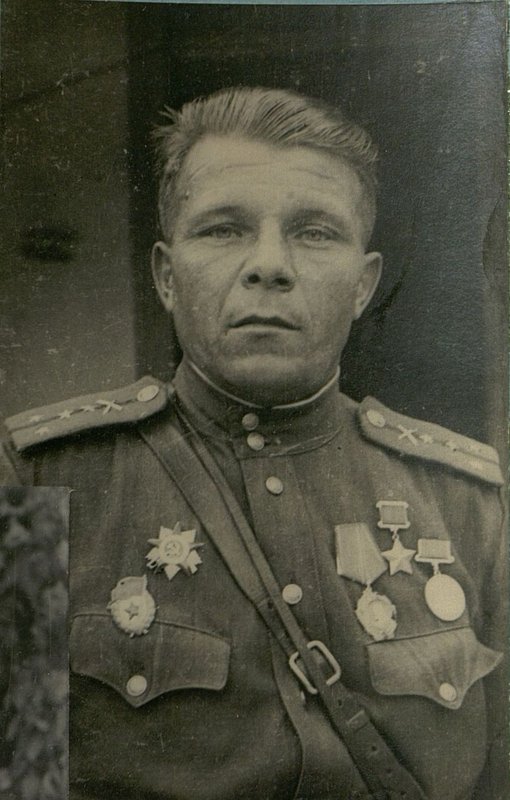 Фотография: Герои армии