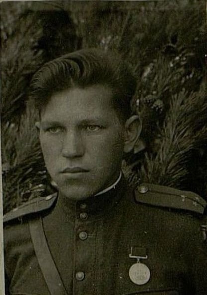 Фотография: Старший лейтенант Иванов Г.Д. Заместитель командира роты