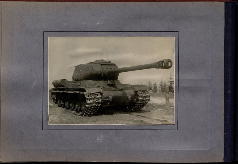 Original image: Heavy tank IS-122