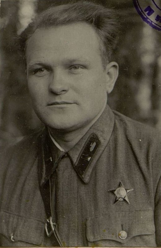 Image: Deputy Commander of the 2nd technical battalion for political affairs Kapitan Dubovets