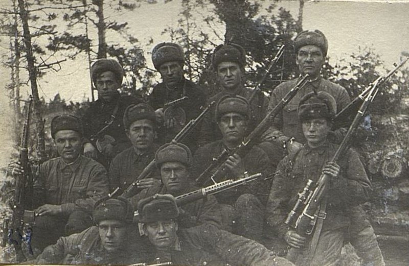 Фотография: Группа снайперов