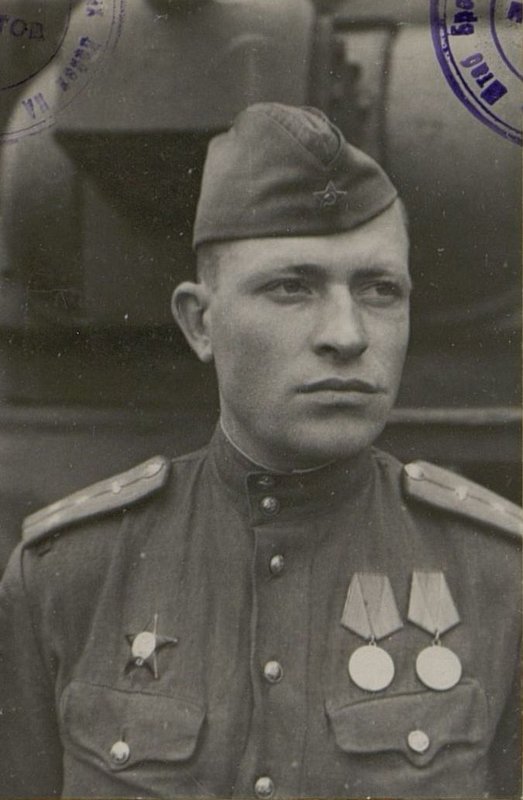 Фотография: Заместитель командира радио-технического обеспечения старший техник/лейтенант Шуняев Г.Е.