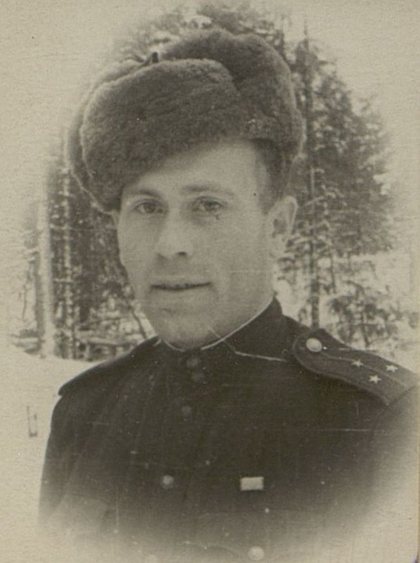 Image: Deputy Commander motorized rifle and machine gun brigade Senior Lieutenant Shor