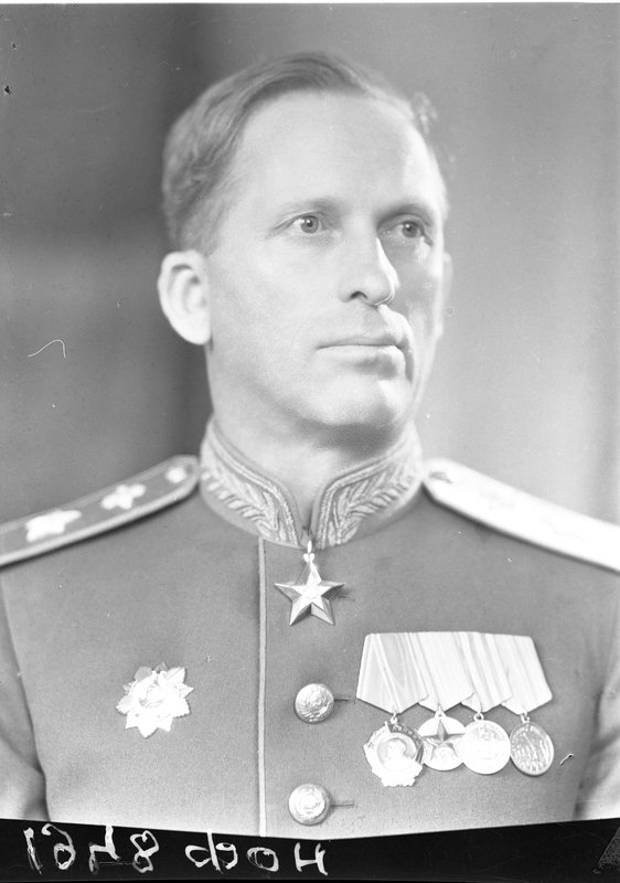 «Маршал войск связи И.Т. Пересыпкин.»